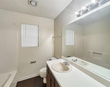 2008 Alex Ave - Photo Thumbnail 9