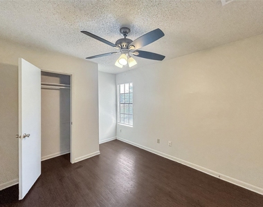 2008 Alex Ave - Photo Thumbnail 16