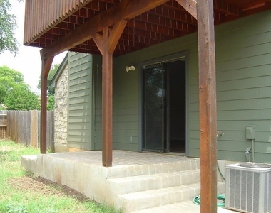 1703 Horseshoe Cir - Photo Thumbnail 1