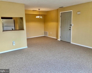 1802 Ravens Crest Dr E - Photo Thumbnail 3