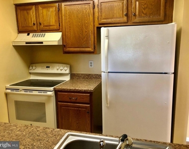 1802 Ravens Crest Dr E - Photo Thumbnail 9