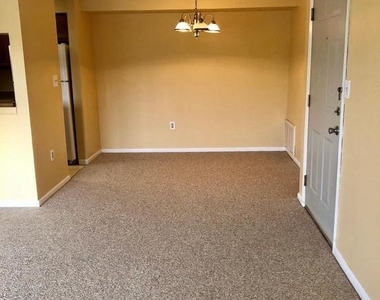 1802 Ravens Crest Dr E - Photo Thumbnail 1