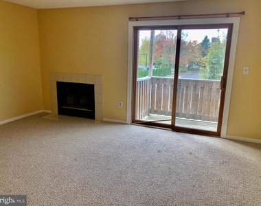 1802 Ravens Crest Dr E - Photo Thumbnail 7