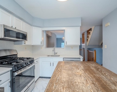 128 S Barrow Place - Photo Thumbnail 14