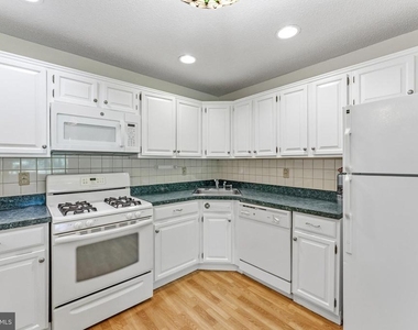 96 Willow Ct - Photo Thumbnail 7