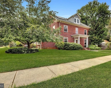 121 Kensington Avenue - Photo Thumbnail 1