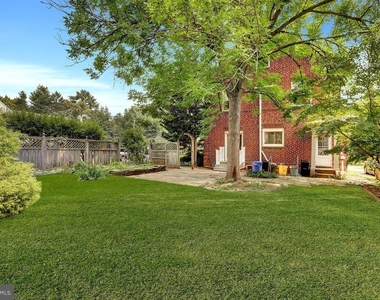 121 Kensington Avenue - Photo Thumbnail 26