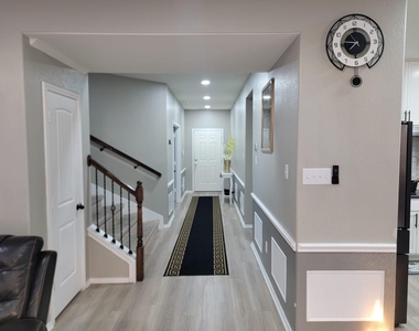 429 Unforgiven Ln - Photo Thumbnail 1