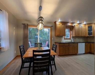 609 Hartland Court - Photo Thumbnail 12