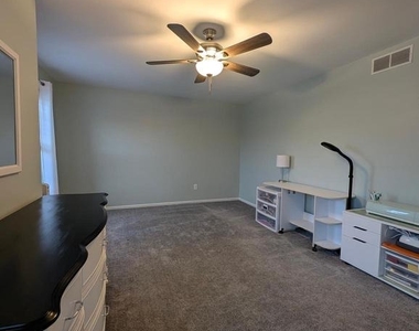 609 Hartland Court - Photo Thumbnail 24