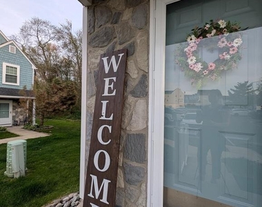 609 Hartland Court - Photo Thumbnail 6
