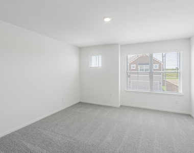 124 Desert Hare Dr - Photo Thumbnail 3