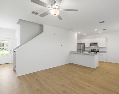 124 Desert Hare Dr - Photo Thumbnail 1