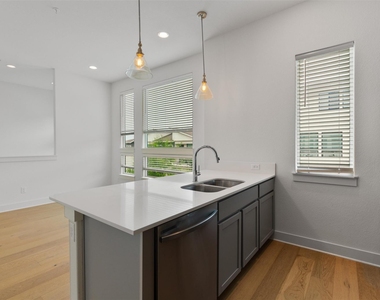 2050 Lohmans Spur Rd Unit 804 - Photo Thumbnail 15