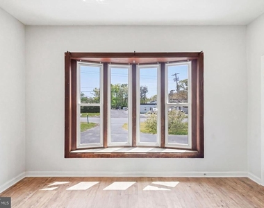 1286 Glassboro Road - Photo Thumbnail 5
