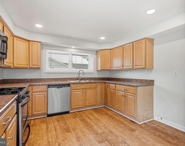1286 Glassboro Road - Photo Thumbnail 12