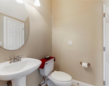 6011 Fairway St - Photo Thumbnail 16
