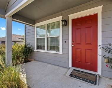 6011 Fairway St - Photo Thumbnail 2