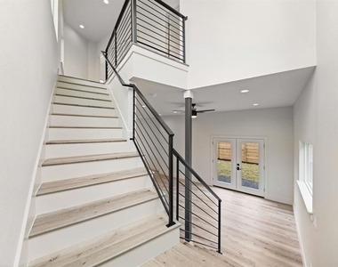 8507 Hathaway Dr - Photo Thumbnail 15
