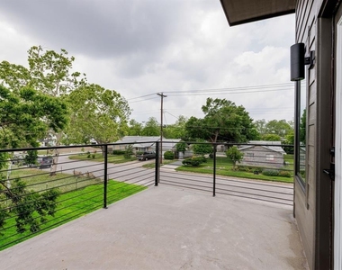 8507 Hathaway Dr - Photo Thumbnail 19