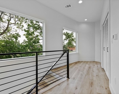 8507 Hathaway Dr - Photo Thumbnail 24