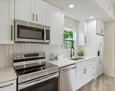 8507 Hathaway Dr - Photo Thumbnail 6