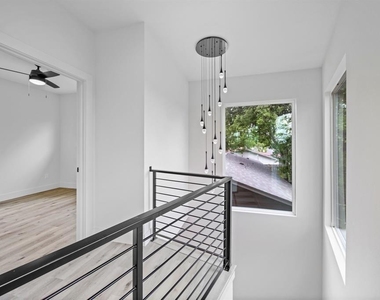 8507 Hathaway Dr - Photo Thumbnail 23