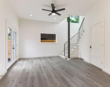 8507 Hathaway Dr - Photo Thumbnail 33
