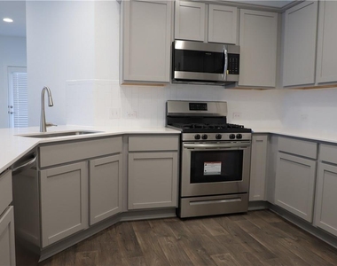 3720 Niddry Dr - Photo Thumbnail 6