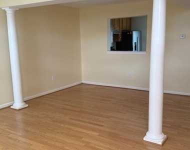 17622 Slate Way - Photo Thumbnail 3