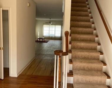 28498 Sawgrass Court - Photo Thumbnail 6