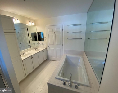 28498 Sawgrass Court - Photo Thumbnail 24