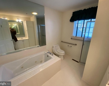 28498 Sawgrass Court - Photo Thumbnail 22
