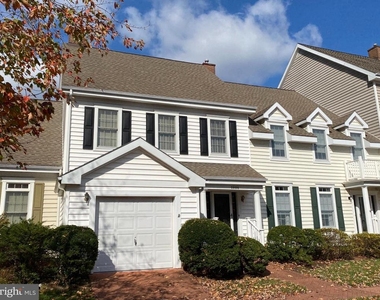 28498 Sawgrass Court - Photo Thumbnail 2