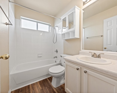 210 Mesquite Cir - Photo Thumbnail 18
