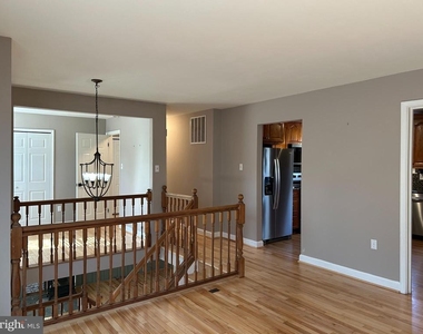 15006 Nebraska Lane - Photo Thumbnail 10
