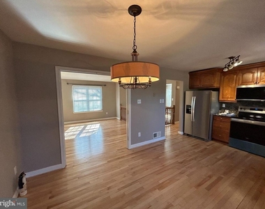 15006 Nebraska Lane - Photo Thumbnail 7