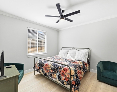 131 Eaton Ln - Photo Thumbnail 24