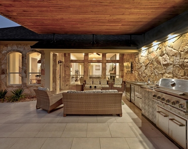 131 Eaton Ln - Photo Thumbnail 36