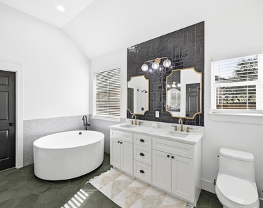 131 Eaton Ln - Photo Thumbnail 18