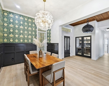 131 Eaton Ln - Photo Thumbnail 10