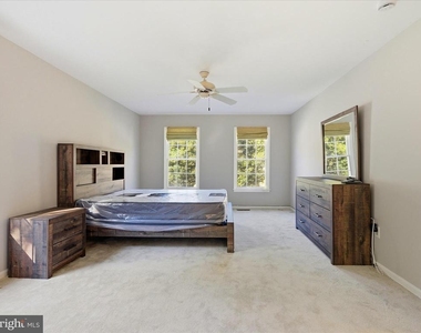 1403 Peartree Lane - Photo Thumbnail 17