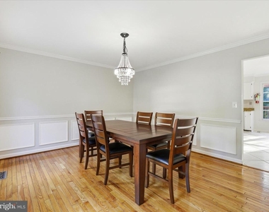 1403 Peartree Lane - Photo Thumbnail 7