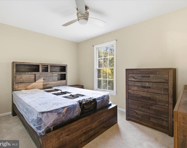 1403 Peartree Lane - Photo Thumbnail 25