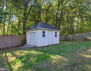 1403 Peartree Lane - Photo Thumbnail 36