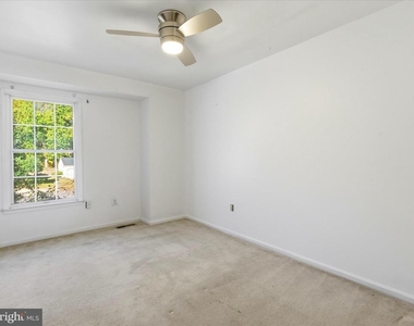 1403 Peartree Lane - Photo Thumbnail 22