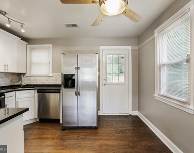 4411 Reamy Drive - Photo Thumbnail 9