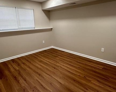 12308 Sandy Point Court - Photo Thumbnail 11