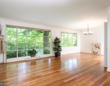 6728 Sulky Lane - Photo Thumbnail 2