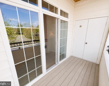 5910 Great Star Drive - Photo Thumbnail 17